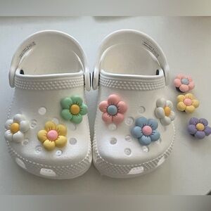 Crocs size 2/3 never worn